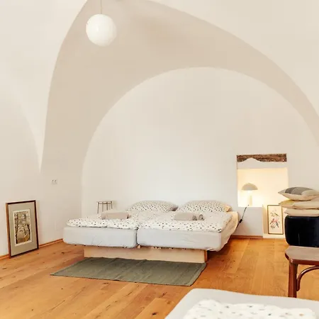 Gasthuis Gewoelbezimmer Am Hauptplatz 28 Retz