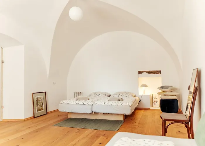 Gasthof Gewölbezimmer Am Hauptplatz 28 Retz